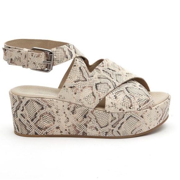 Beach By Matisse Bali Slide Women's Sandals, Size: 5, Zebra